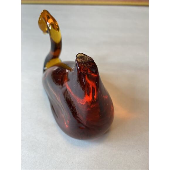 Vintage Pilgrim Hand Blown Glass Amber Swan Bird Colored Art Amber Paper Weight - Picture 11 of 15
